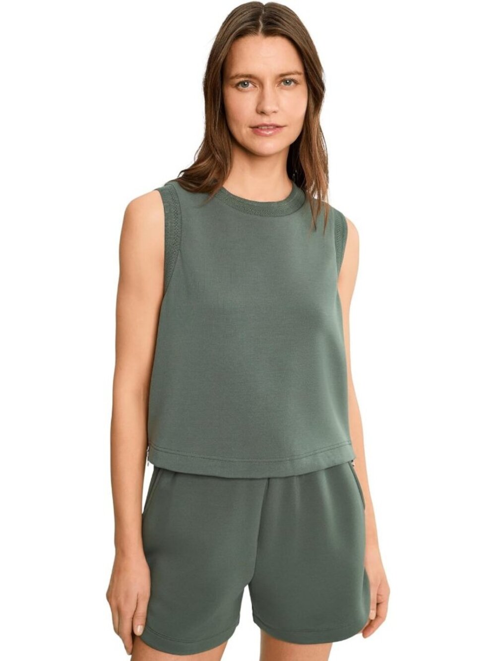 Chic Women's Crop Tank Top - Stylish, Comfortable, Perfect for Layering